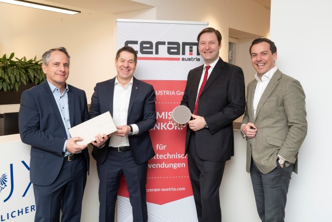 Vertragsunterzeichnung: Rupert Zieseritsch, Christian Kögl, Franz Mayr-Melnhof-Saurau und Boris Pelikan